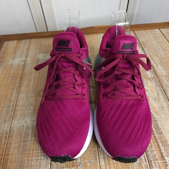 Nike Zoom Stucture 22. Woman’s size 7 1/2. Magenta - Picture 4 of 12